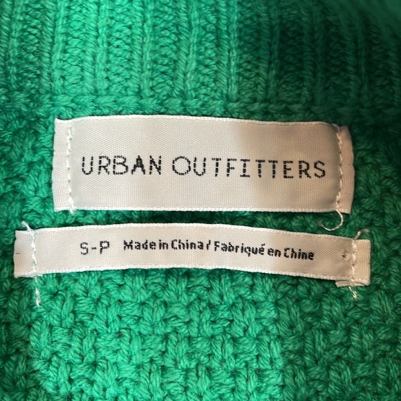 Urban Outfitters Sweater Size S Green Cable Knit EUC - Picture 4 of 9